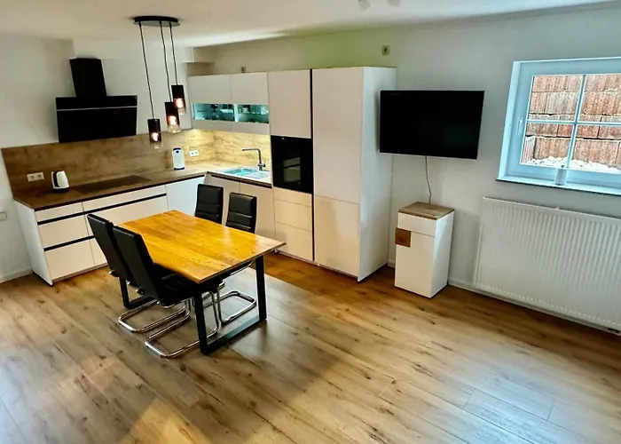 Adenauer Forst Ring Apartment
