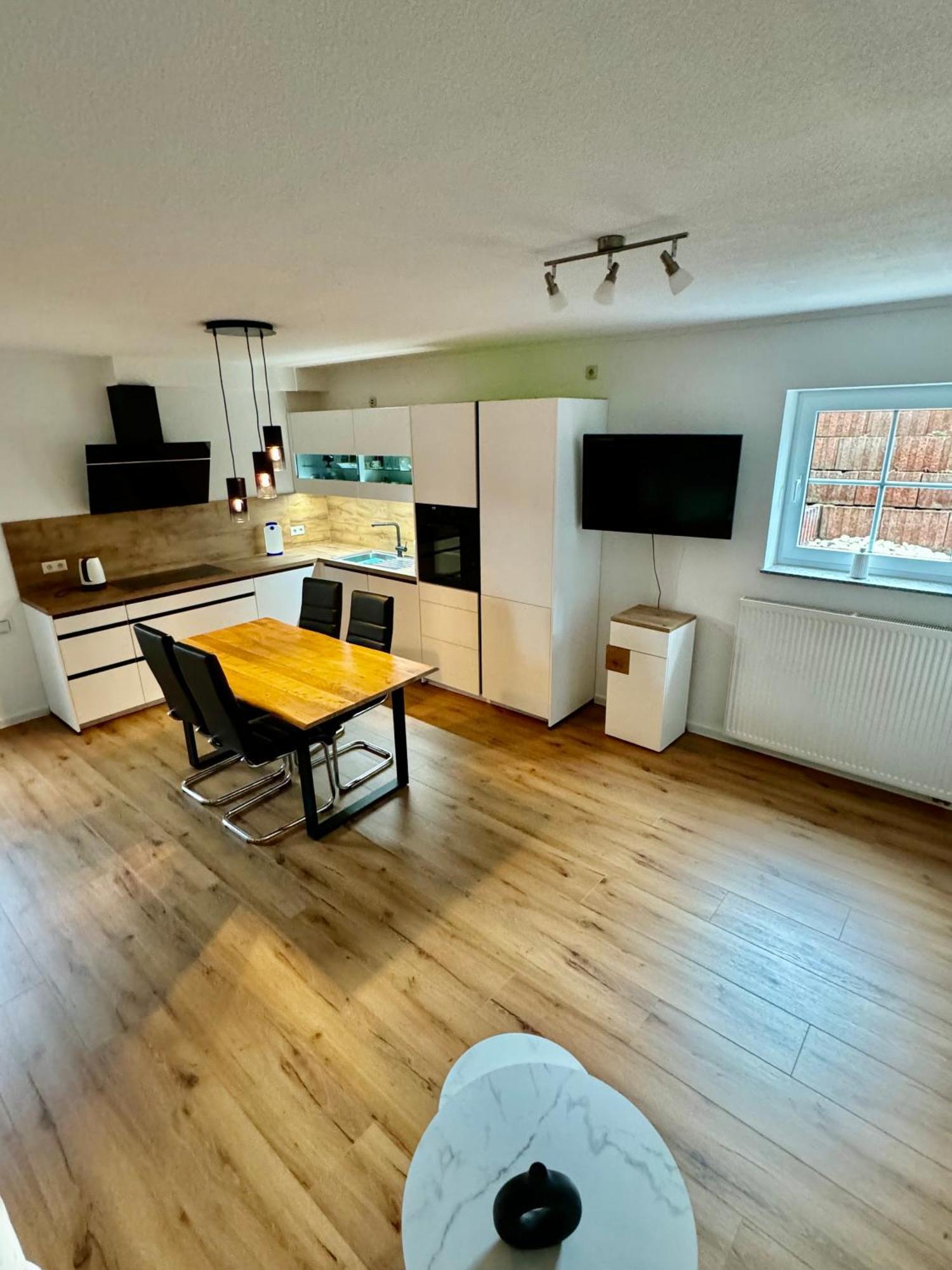 Apartment Adenauer Forst Ring *