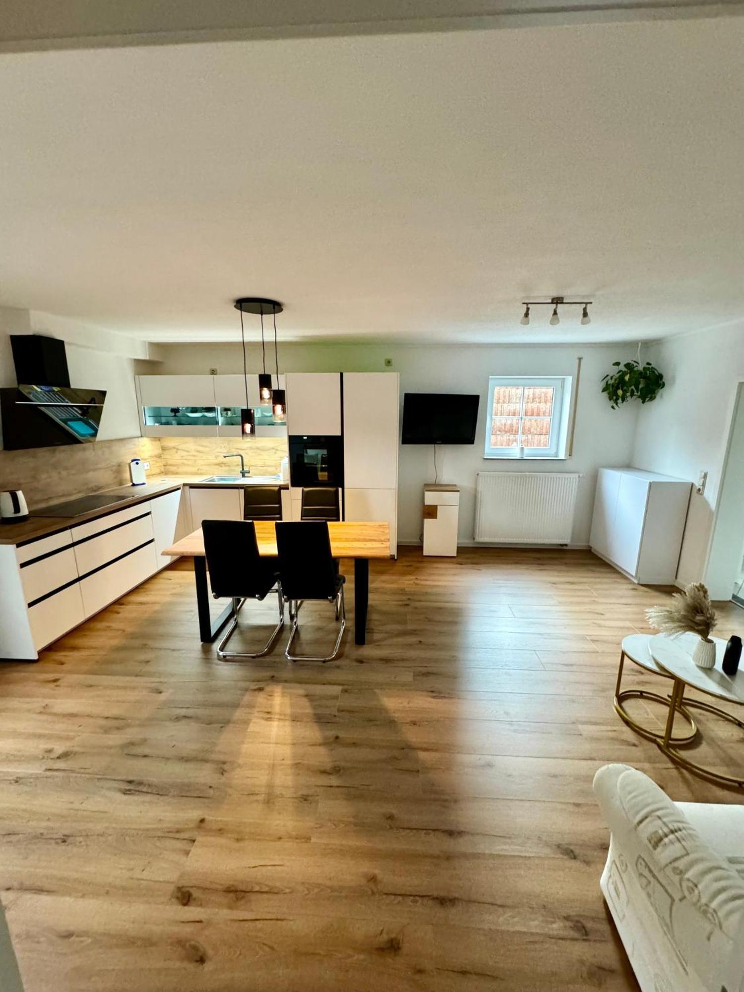 Apartment Adenauer Forst Ring *